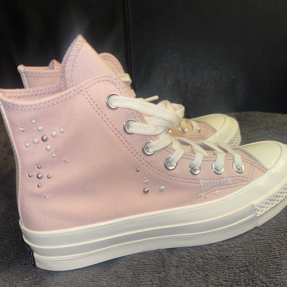 Converse Women Pink High-Top Chuck 70 Pearls & Studs Size 7 Women / Men 5 NWOB